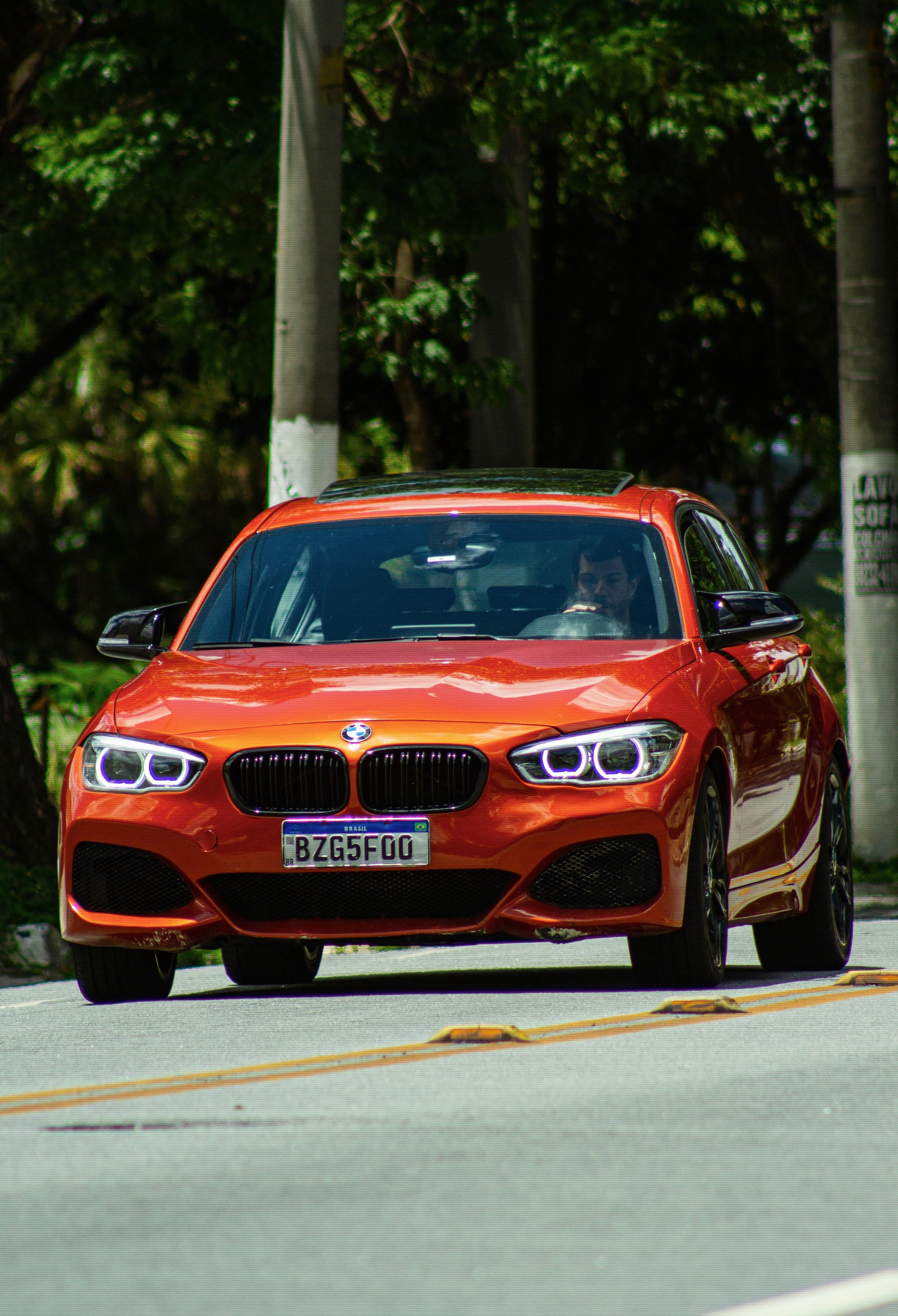 BMW 125i Laranja