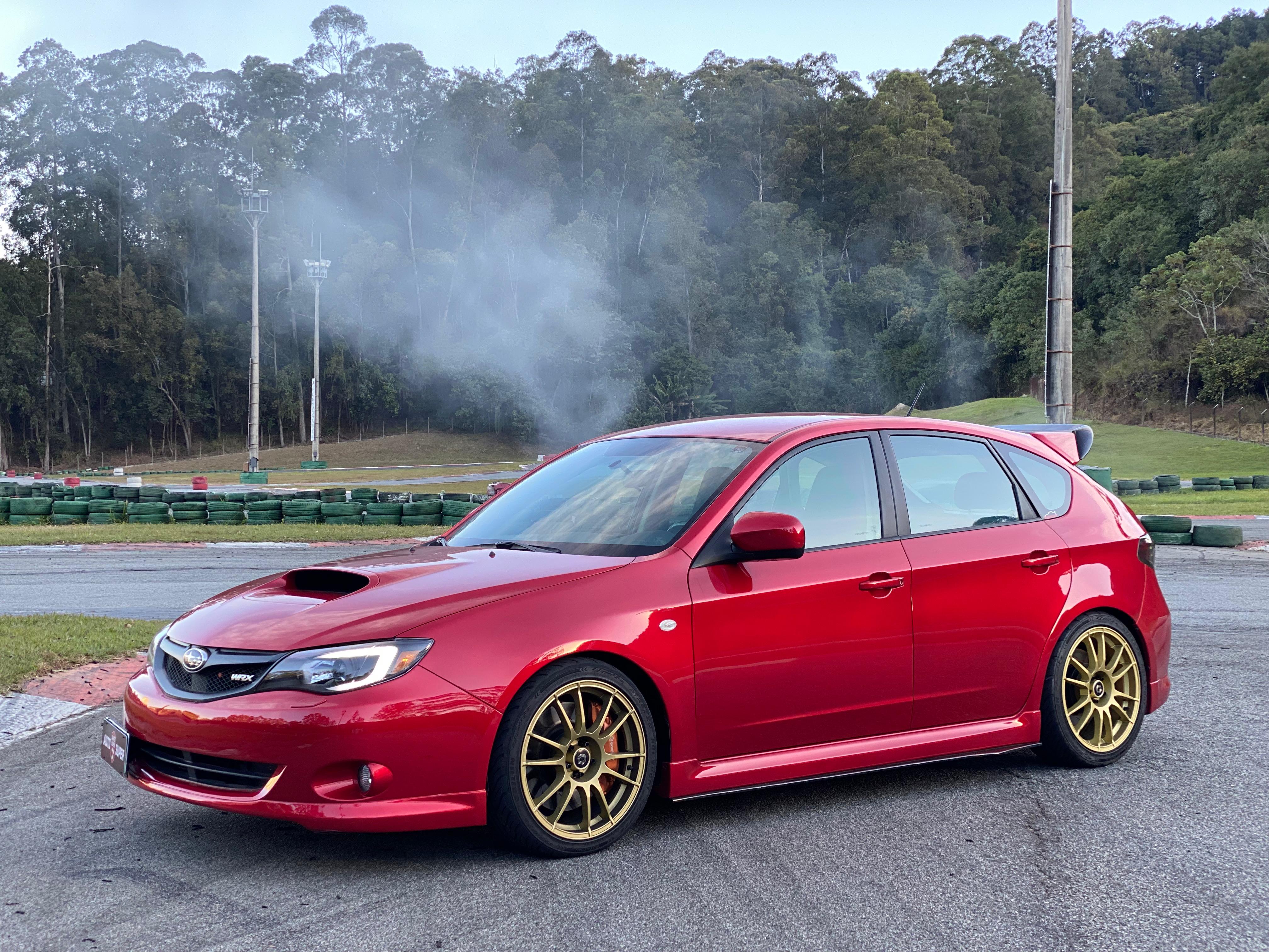 Subaru WRX STI Vermelho