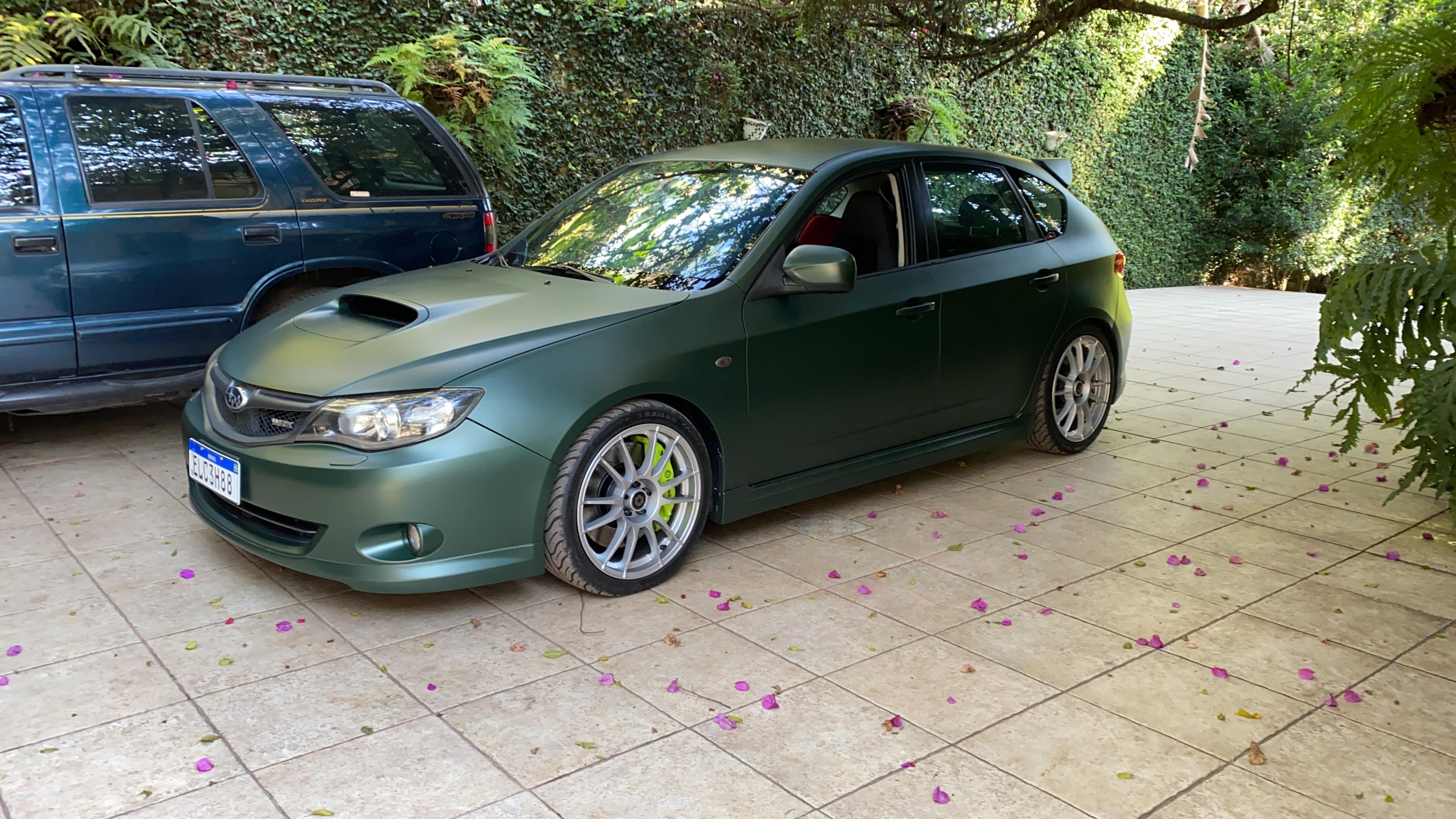 Subaru Impreza Verde Militar